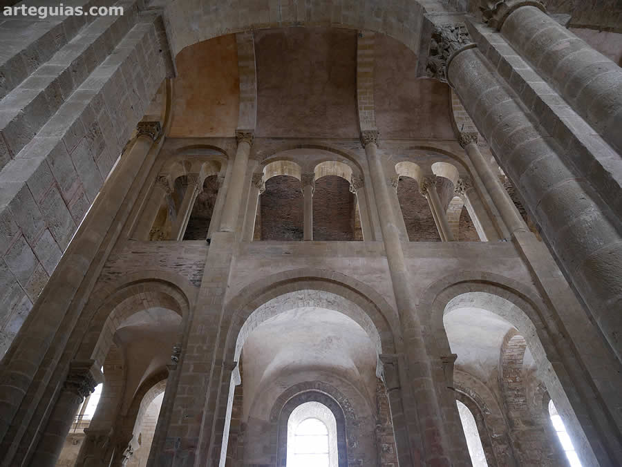 Ventanales de la tribuna