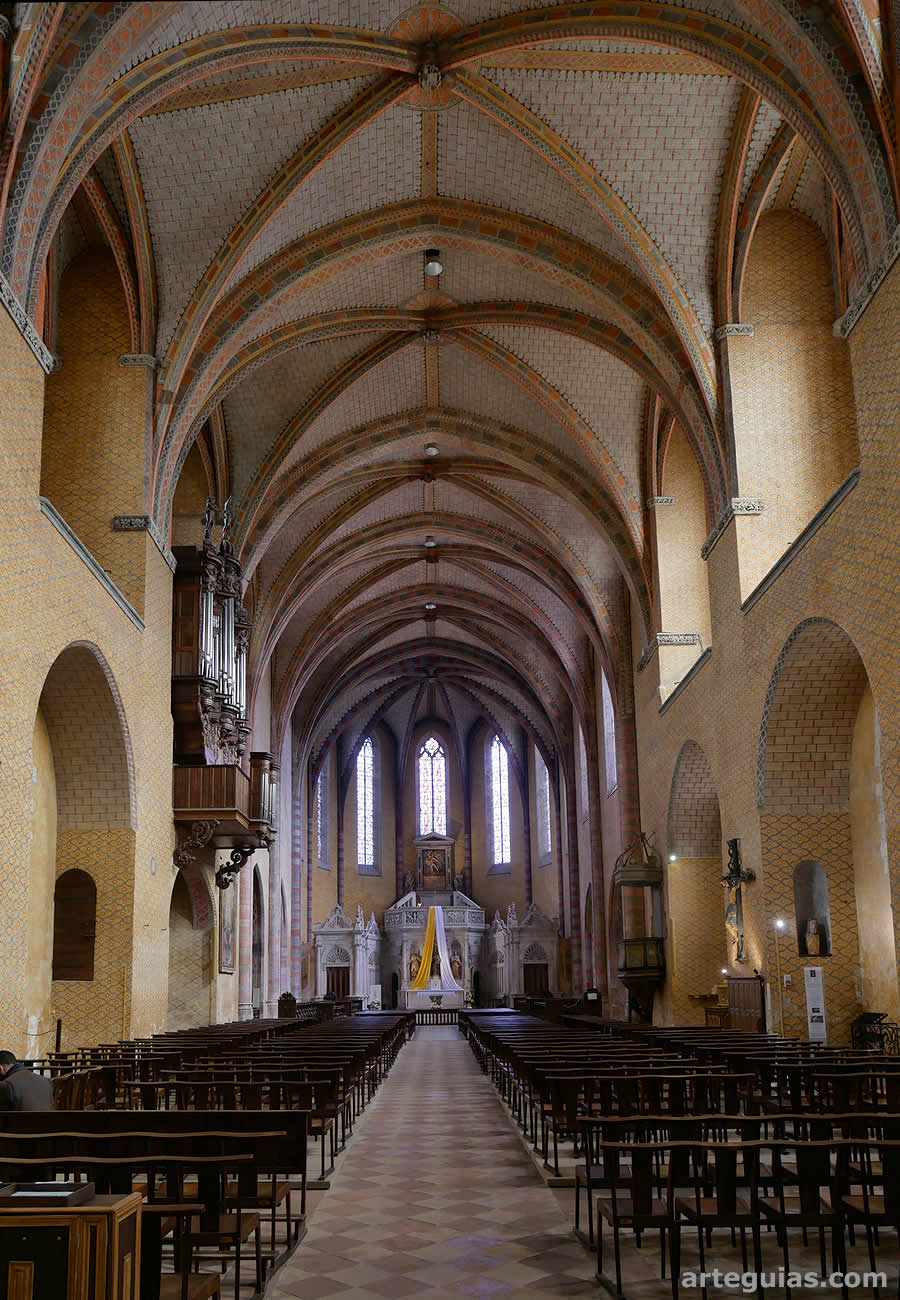 Interior de la iglesia abacial de Moissac