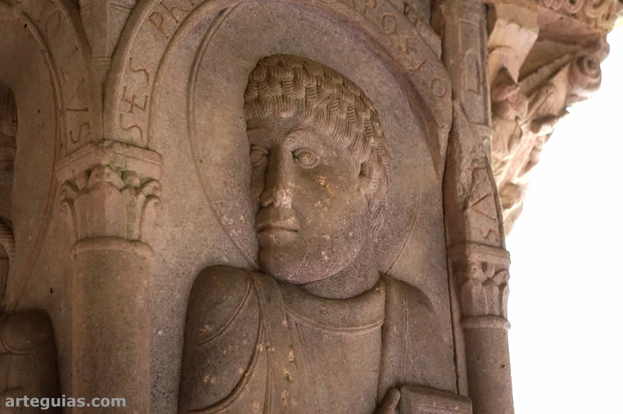 Abad&iacute;a de San Pedro de Moissac: relieve del claustro rom&aacute;nico