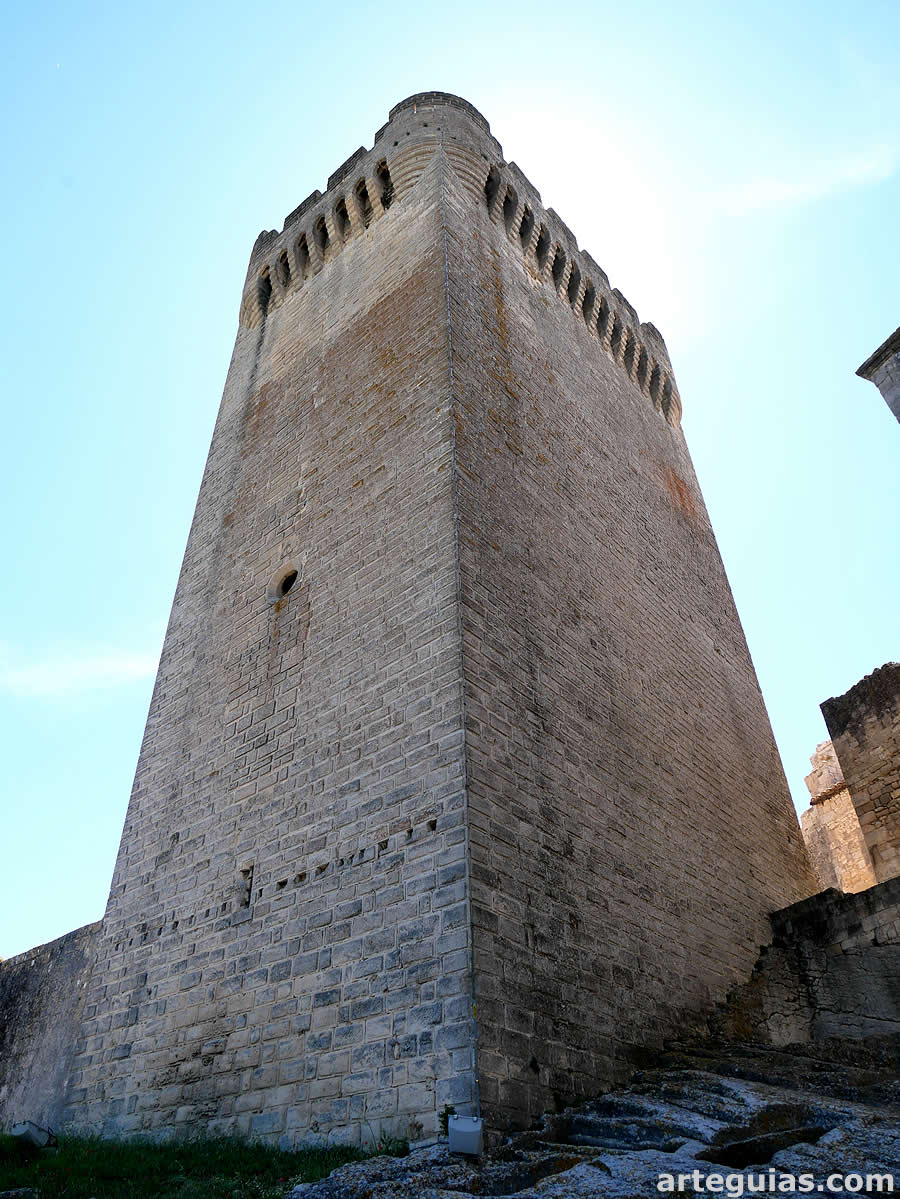 La torre desde otro ángulo