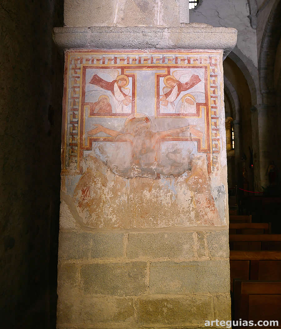 Restos de pinturas murales románicos