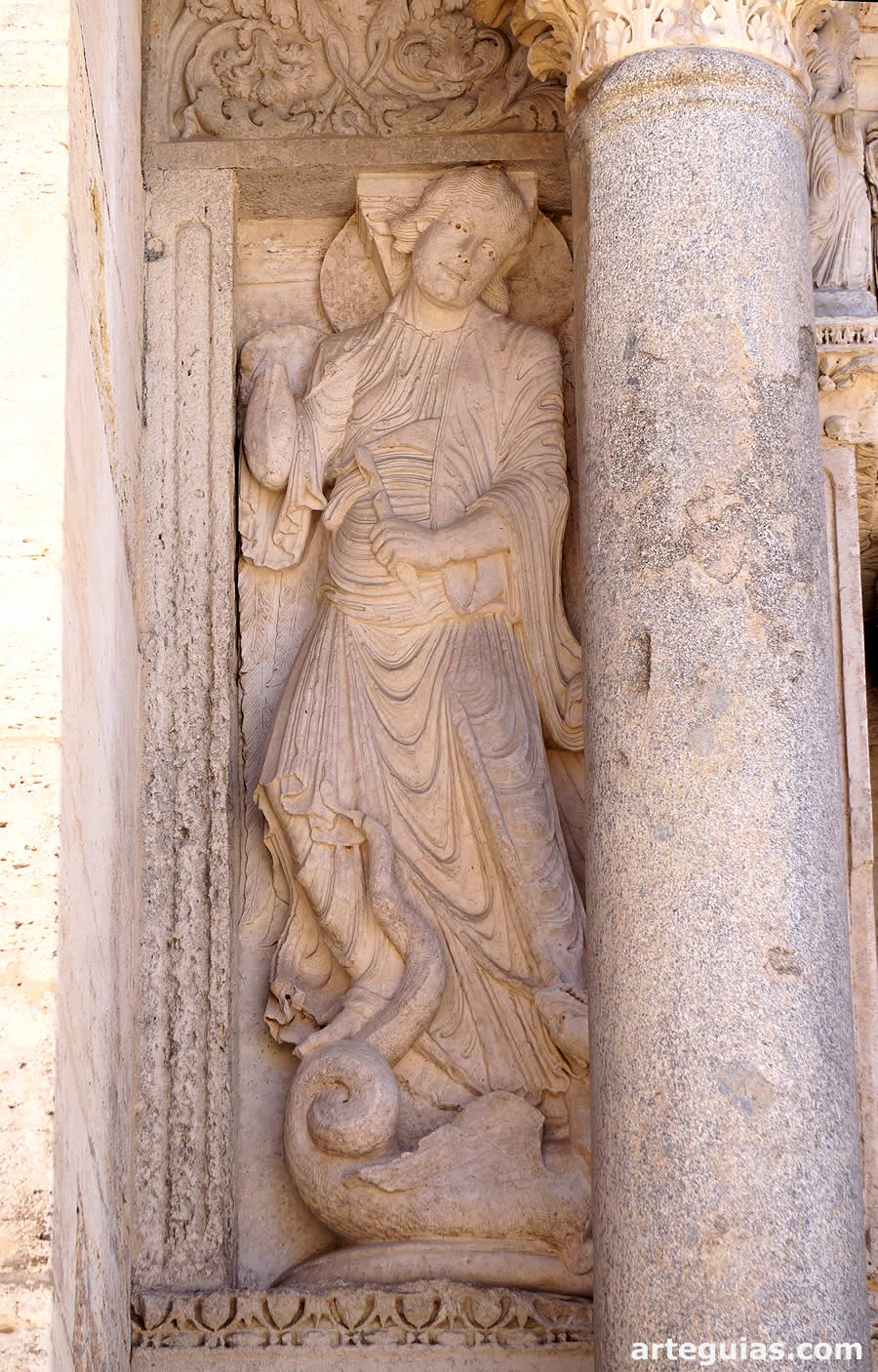 Combate contra el drag&oacute;n