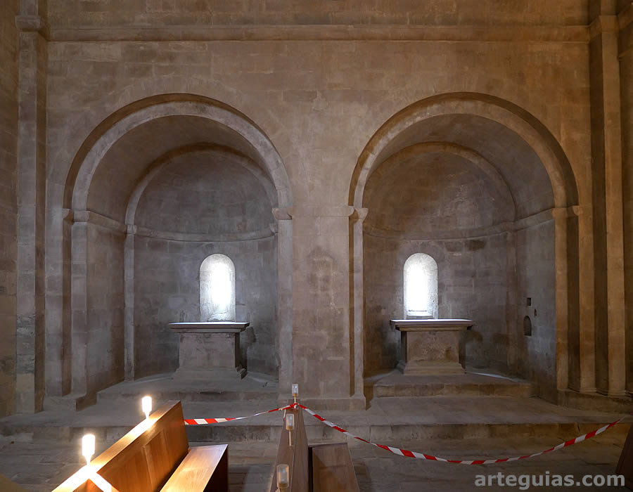 Dos de los ábsides laterales