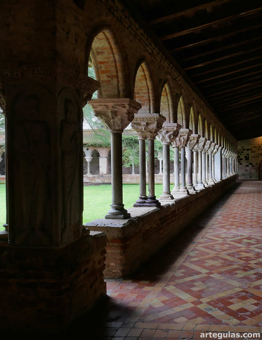 Clausro de la Abad&iacute;a de Moissac