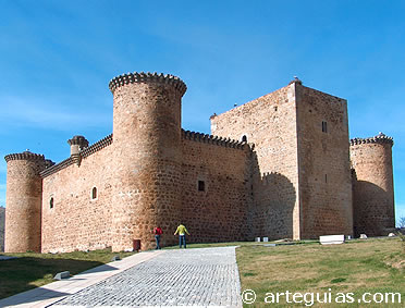 Castillo de Valdecorneja de El Barco de &Aacute;vila