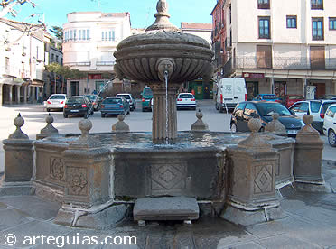 Plaza de Espa&ntilde;a o Plaza Mayor de Piedrahita, &Aacute;vila