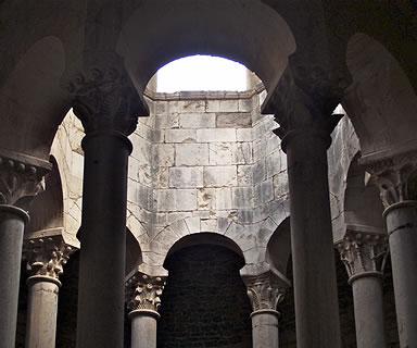 Ba&ntilde;os &Aacute;rabes de Girona. Obra cristiana rom&aacute;nica del siglo XII