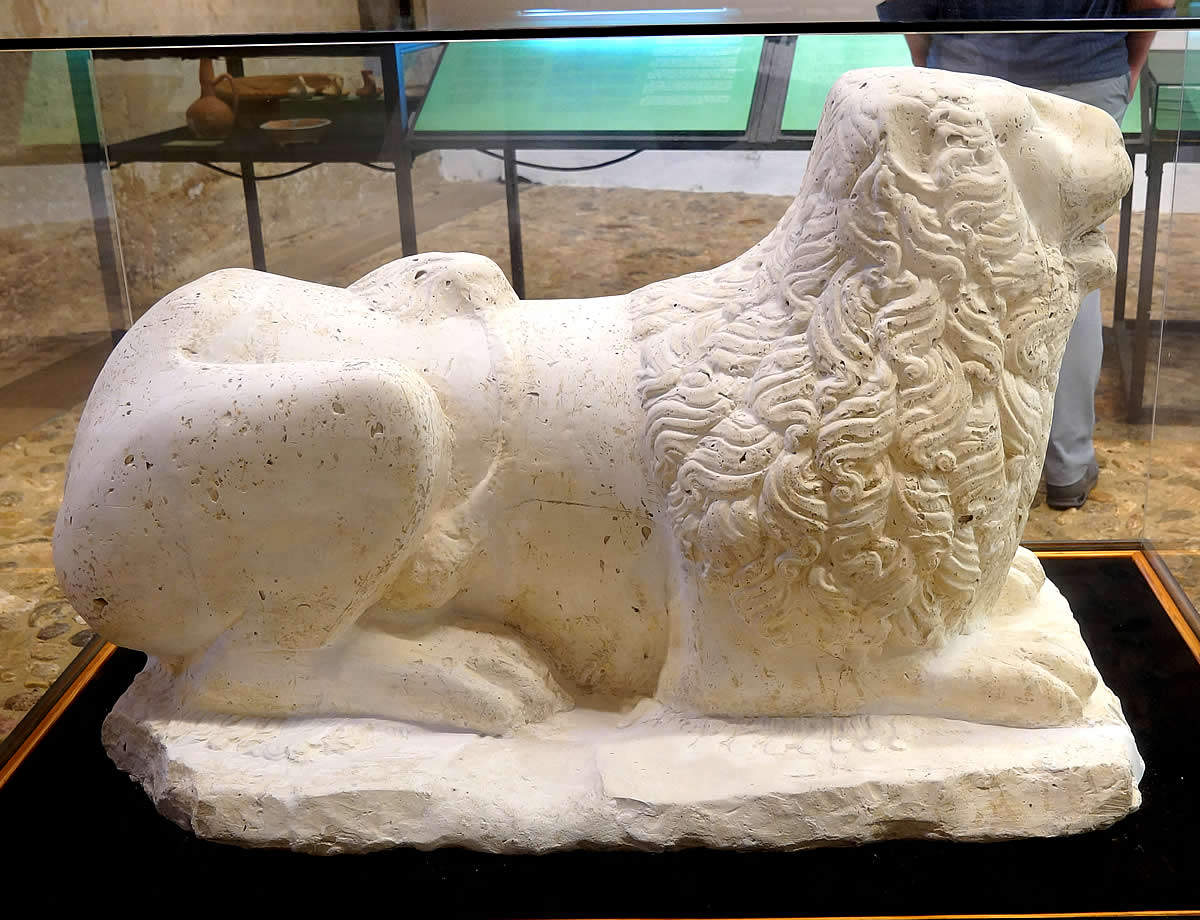 León de la fuente musulmana del Palacio de la Almudaina