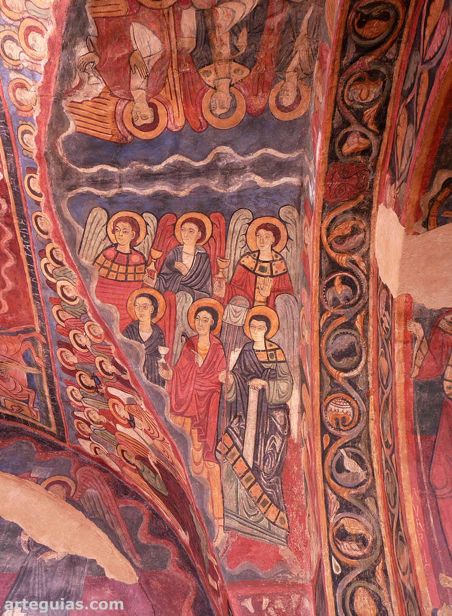 &Aacute;ngeles pintados en la Capilla de San Miguel