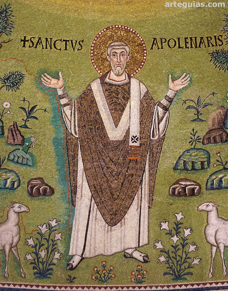 San Apolinar en el centro de los mosaicos