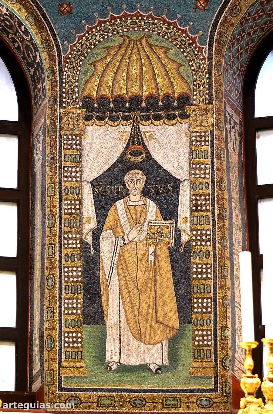 Musaico con la representaci&oacute;n de San Urso