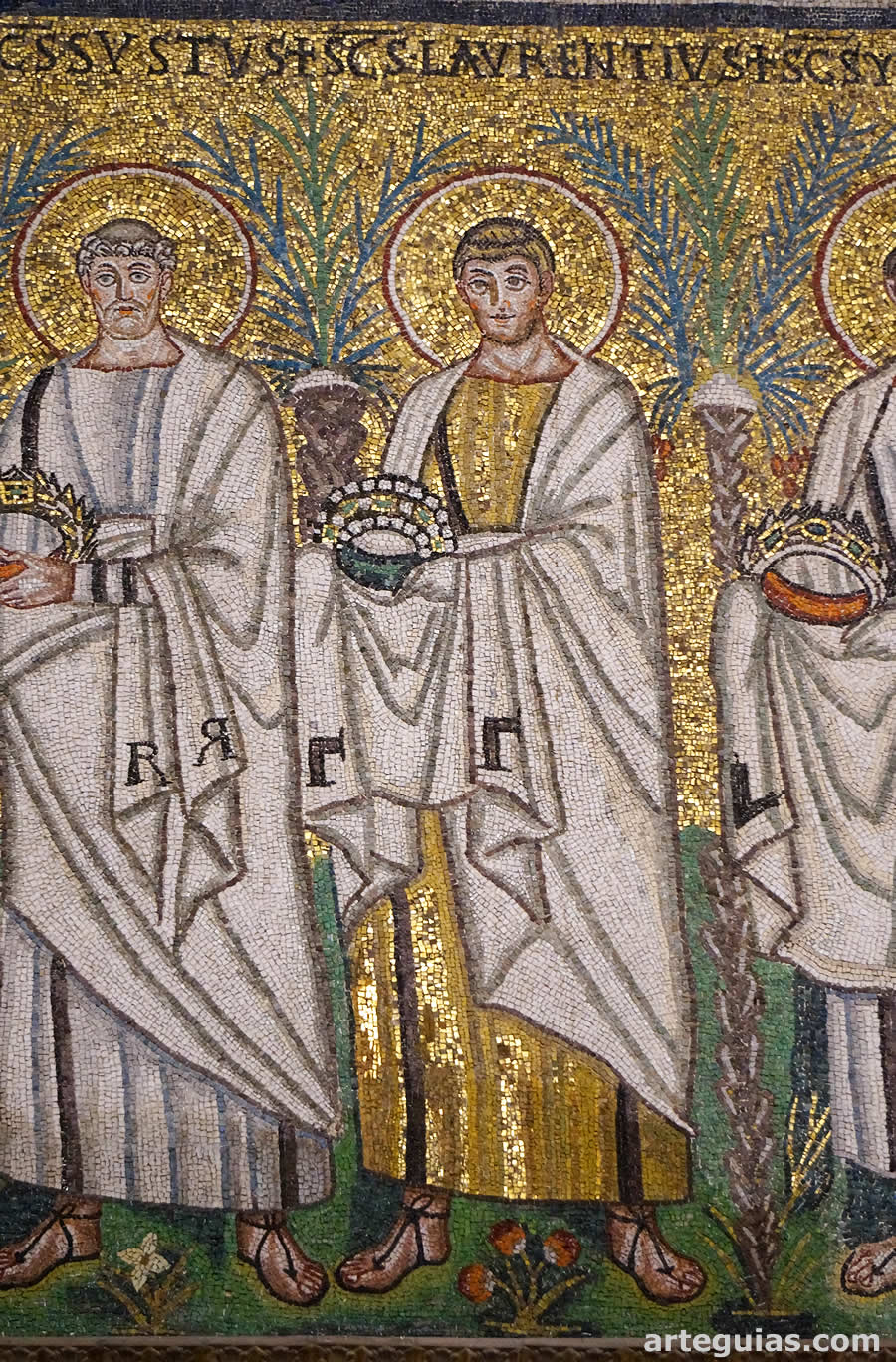 Detalle de los m&aacute;rtires de los mosaicos inferiores de San Apolinar el Nuevo de R&aacute;vena