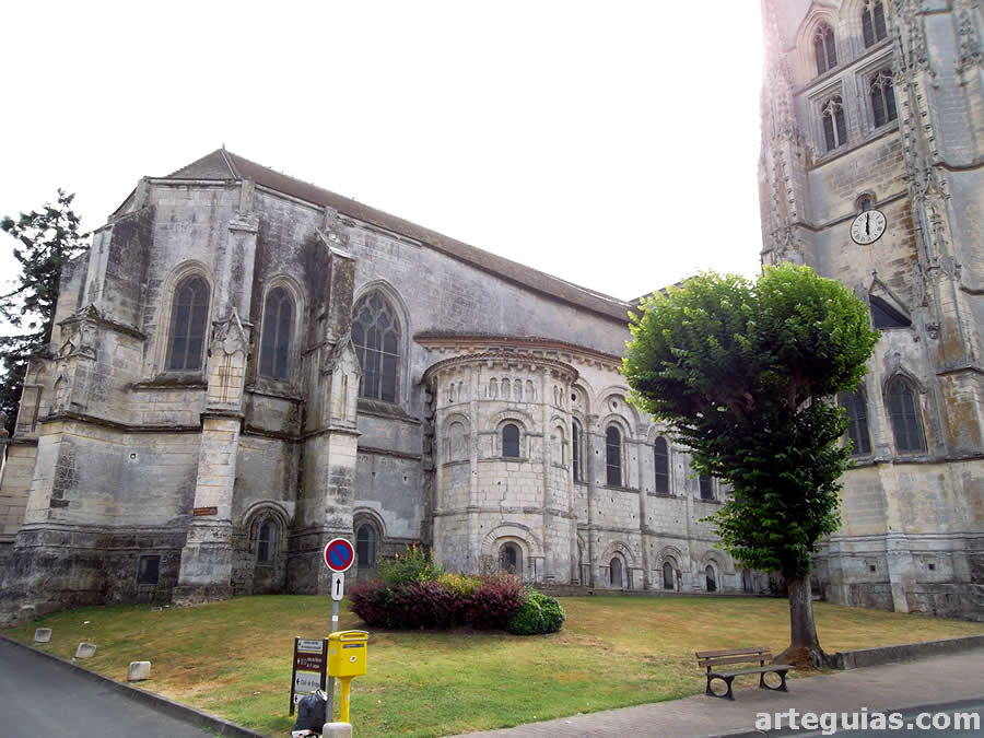 Basílica de San Eutropio de Saintes