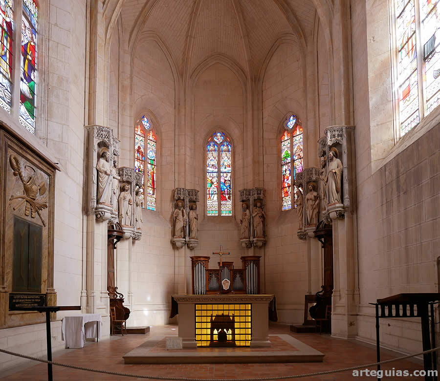 Ábside central reconstruido en época gótica