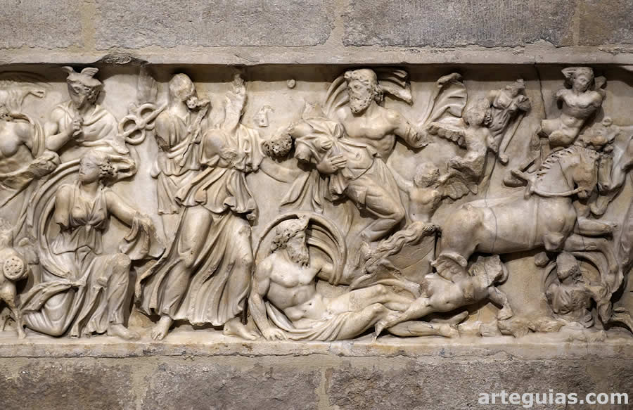 Sarcófago romano pagano del rapto de Proserpina