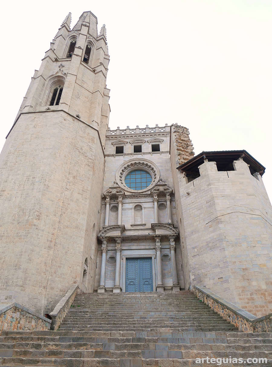 Fachada occidental de la Basílica de Sant Feliu de Girona