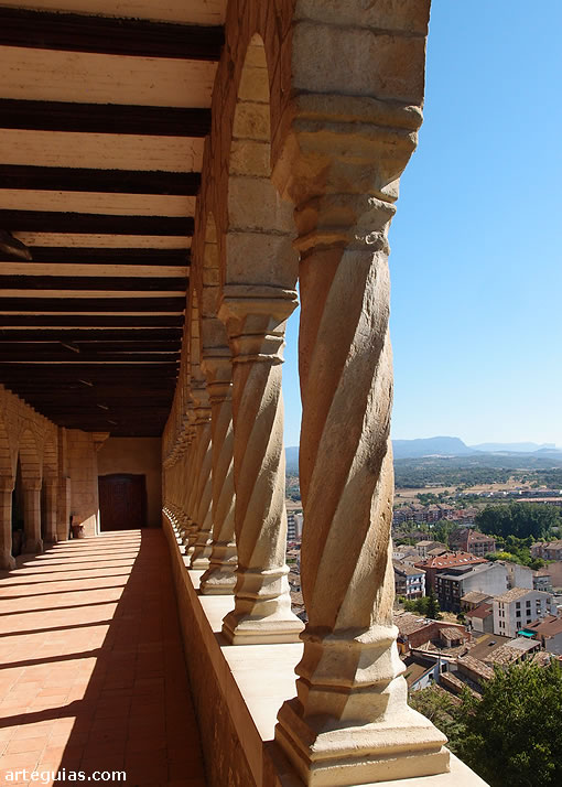 Vistas de Graus desde la terraza de la bas&iacute;lica