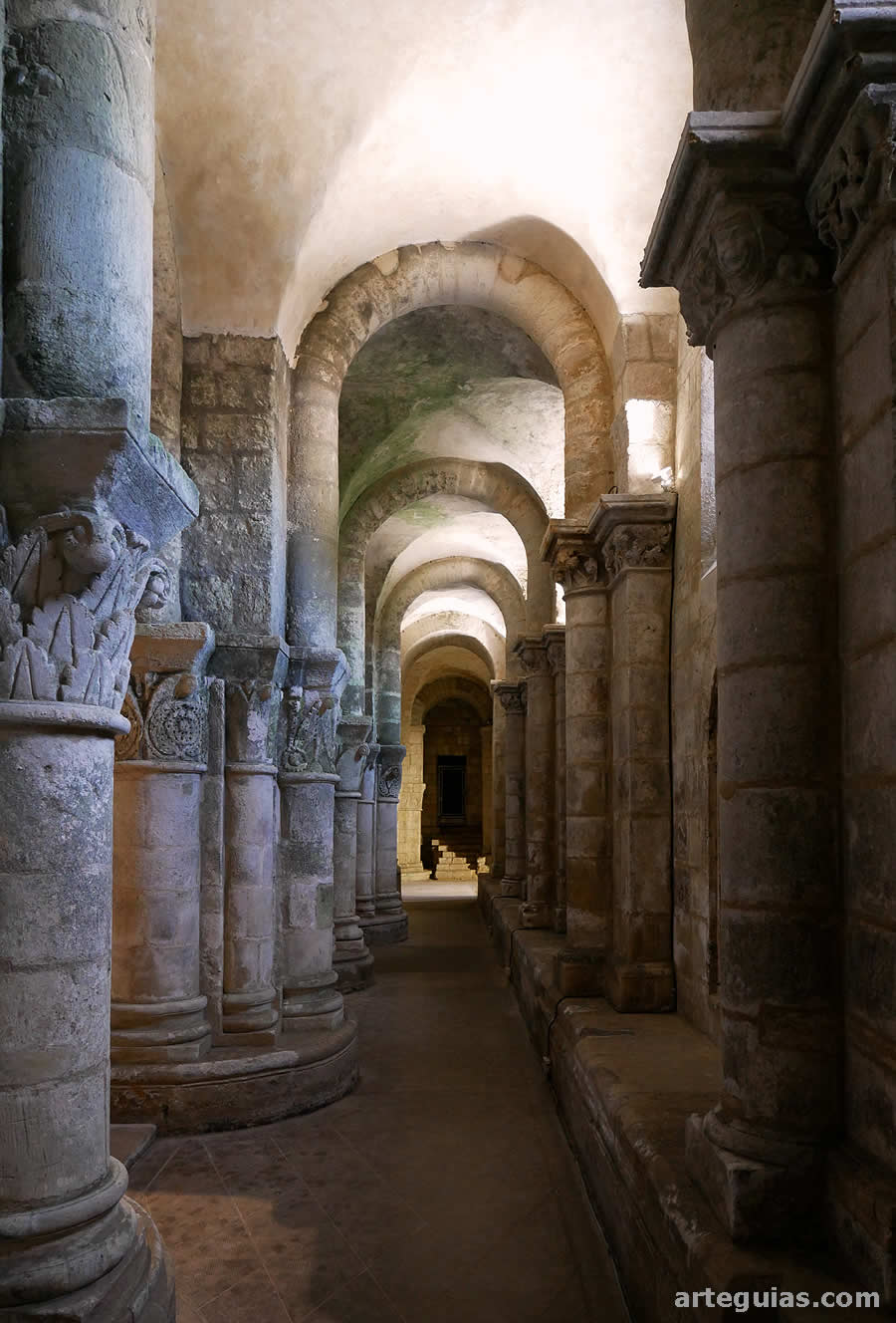 Nave lateral de la cripta