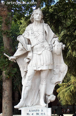Estatua de Alfonso III el Magno. Rey de Asturias