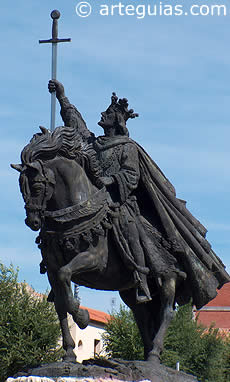 Estatua de Alfonso VI en Toledo