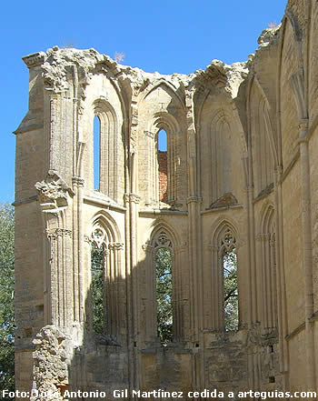 El Convento de San Ant&oacute;n se encuentra junto al Camino de Santiago