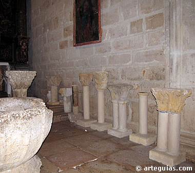 Lapidario en el interior de la iglesia