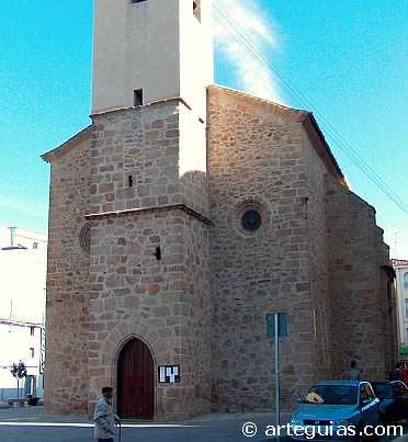 Aspecto de la fachada occidental de la iglesia