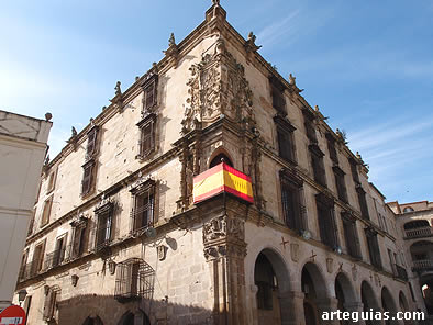 El Palacio de los Pizarro o del Marqu&eacute;s de la Conquista