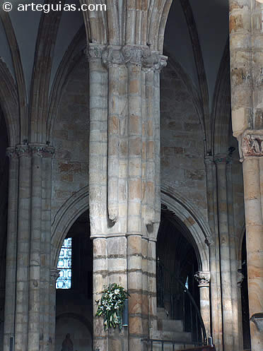 Interior de la Iglesia de Nuestra Se&ntilde;ora de la Asunci&oacute;n de Laredo
