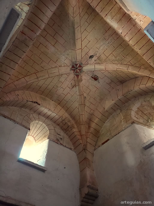 San Miguel de Celanova: b&oacute;veda de arista del cuerpo central