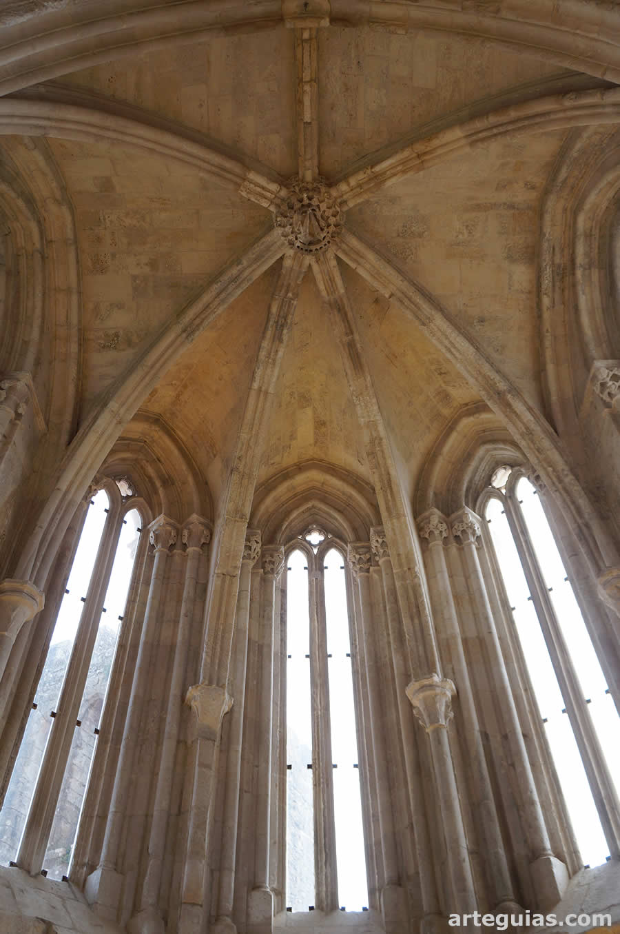 Bóveda de la iglesia