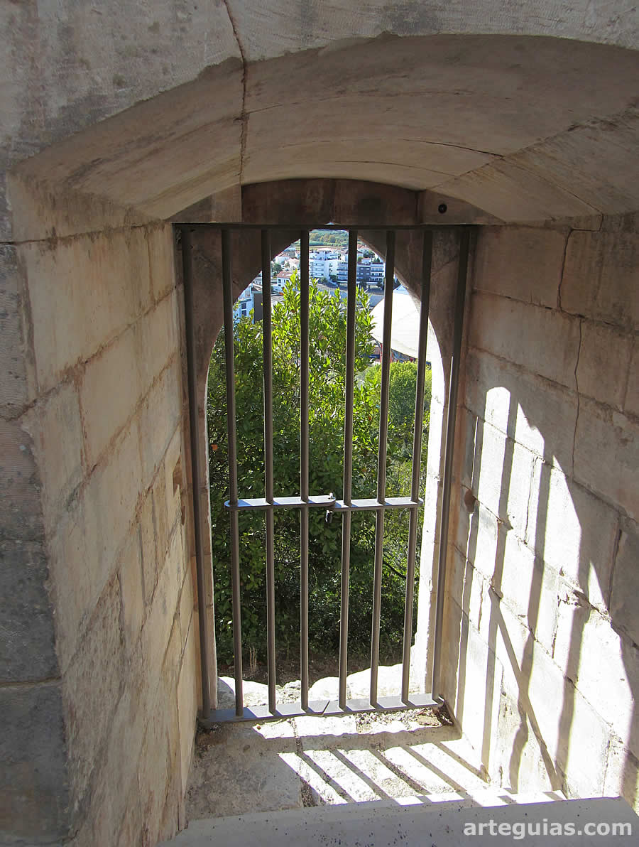 Puerta de la Traición. Castillo de Leiría