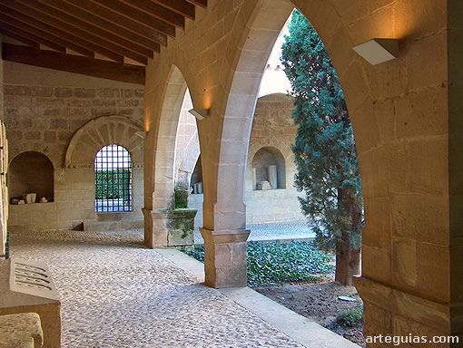 Castillo de Alcañiz: claustro