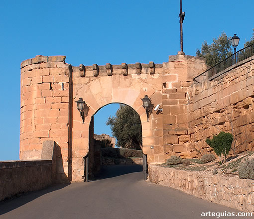 Puerta de entrada al Castillo de Alcañiz