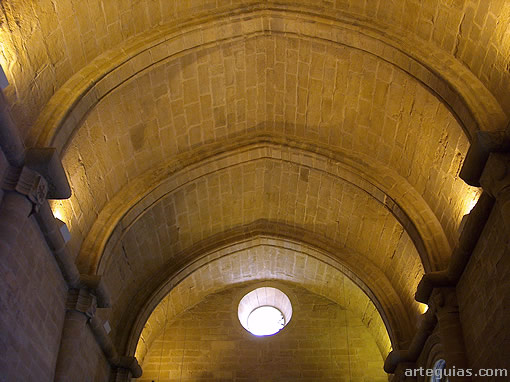 Bóveda de medio cañón de La capilla de Santa María Magdalena del Castillo de Alcañiz