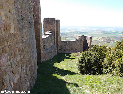 Interior del conjunto de murallas