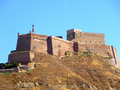 Otra vista del castillo de Monzón