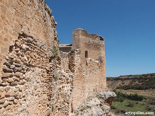 Otra imagen del costado oriental del Castillo de Zorita de los Canes