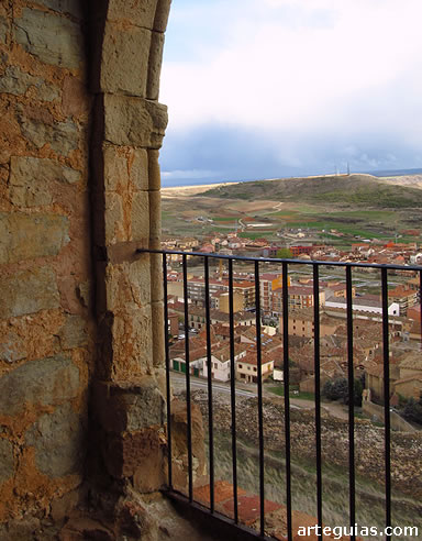 Belvedere con vistas la urbe de Molina de Arag&oacute;n