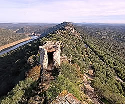 Castillo de Monfragüe
