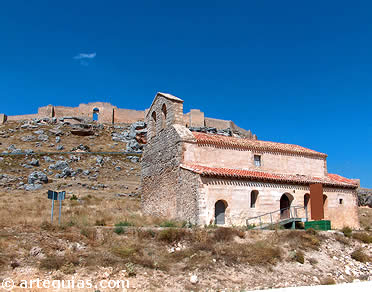 Ermita de San Miguel de Gormaz, junto a la fortaleza califal