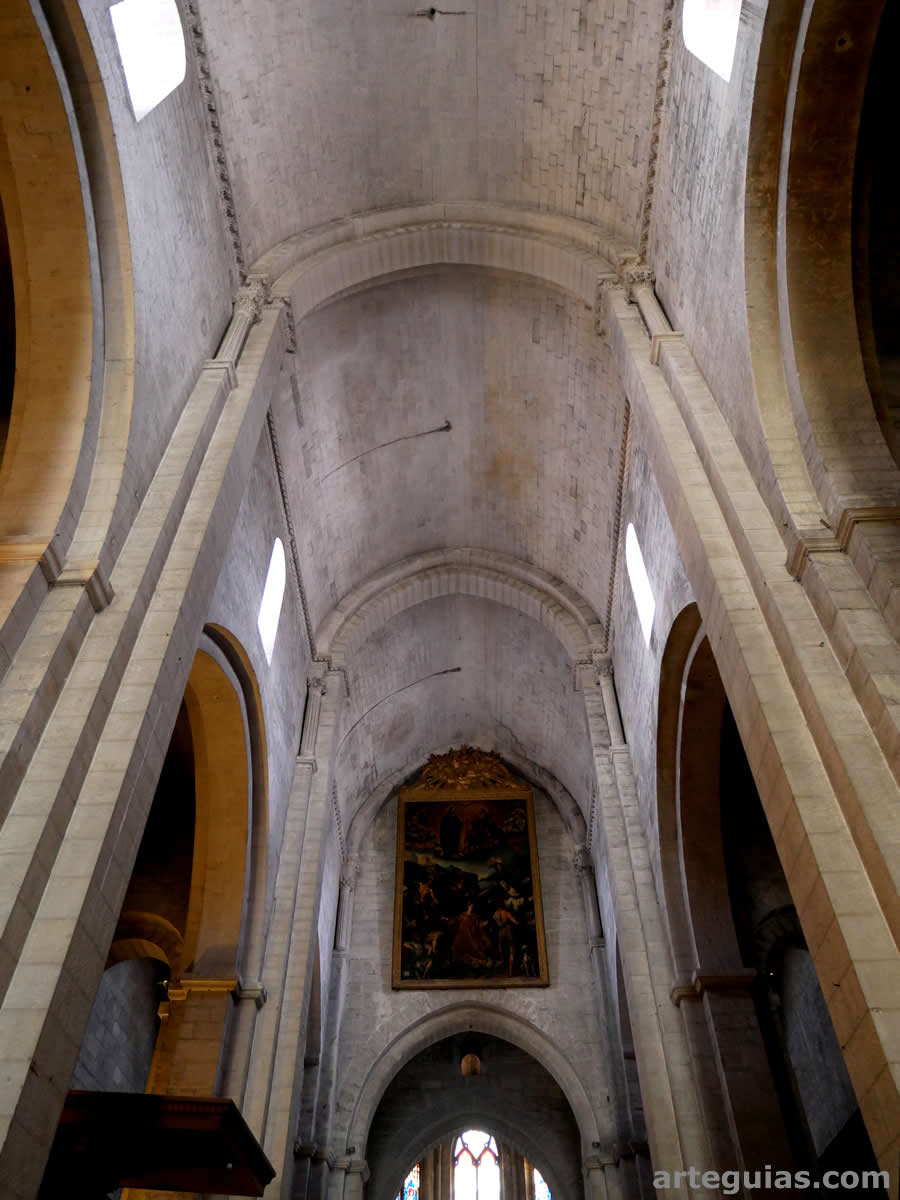 B&oacute;veda de medio ca&ntilde;&oacute;n de la nave central