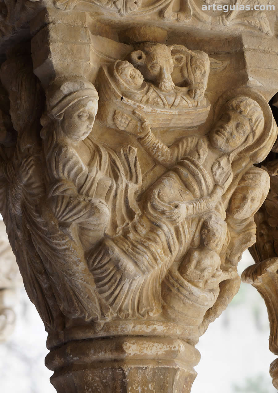 Capitel que representa la Natividad