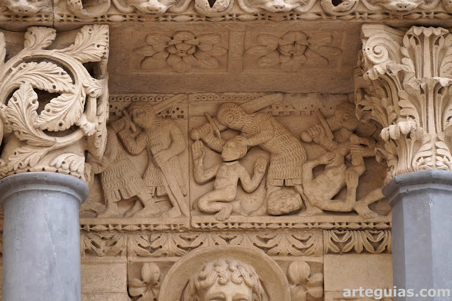 La antigua Catedral de Arl&eacute;s