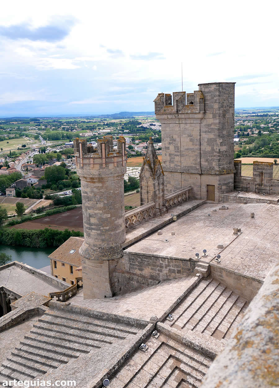 Catedral de B&eacute;ziers: estructuras fortificadas