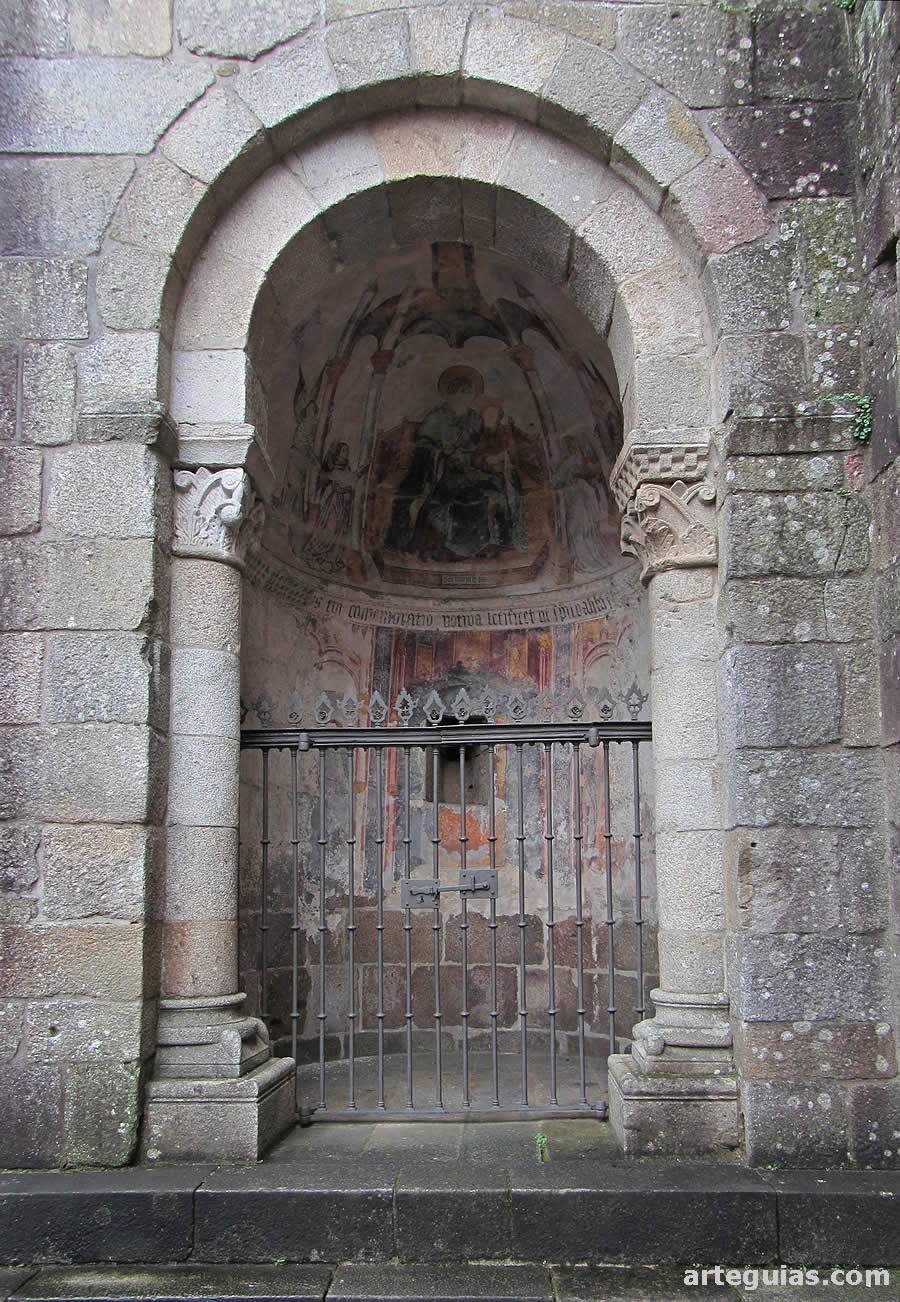 Absidiolo rom&aacute;nico