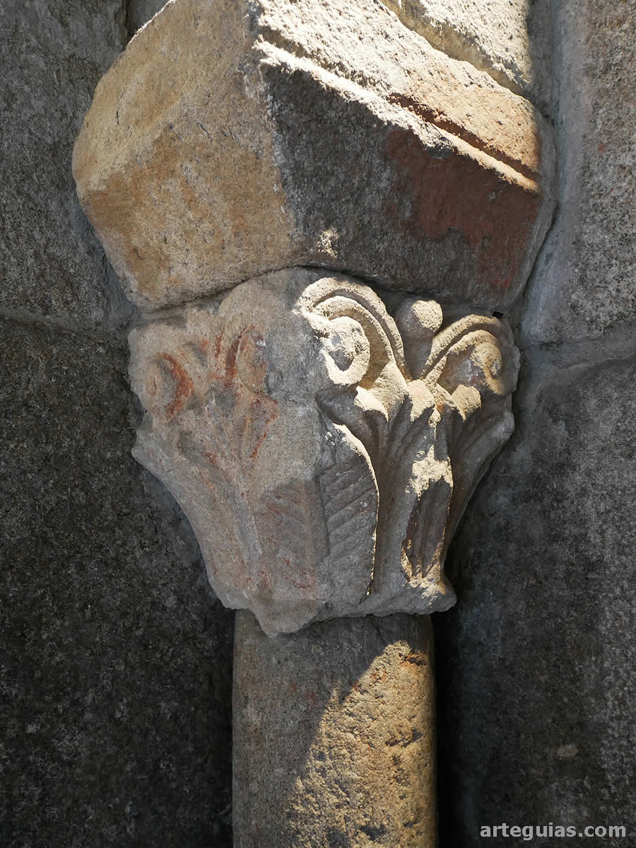 Catedral de Braga: columna rom&aacute;nica