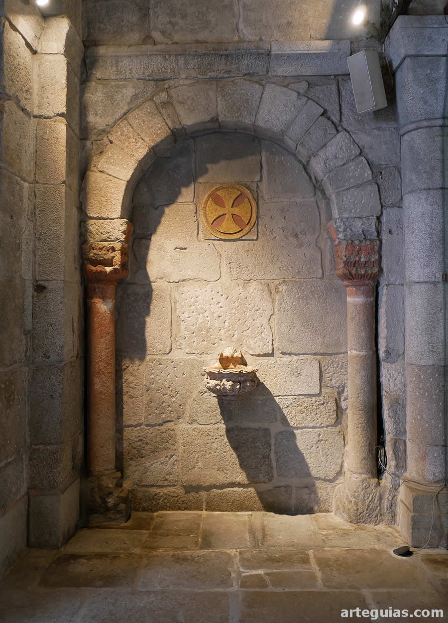 Catedral de Braga. Arco rom&aacute;nico