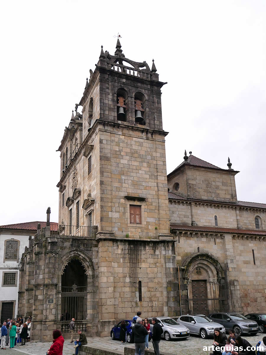 Exon&aacute;rtex y torres de la catedral