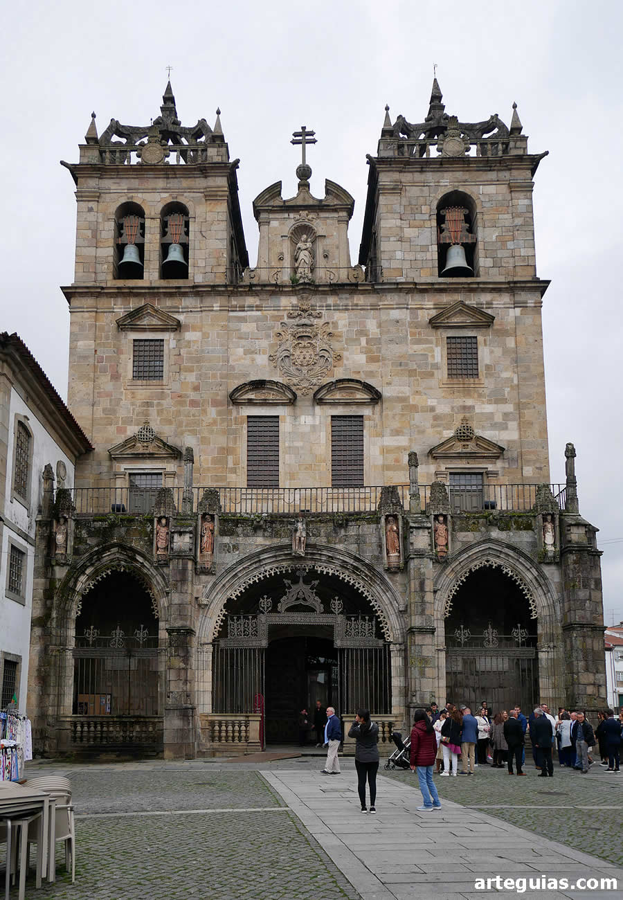 Fachada occidental de la Catedral de Braga